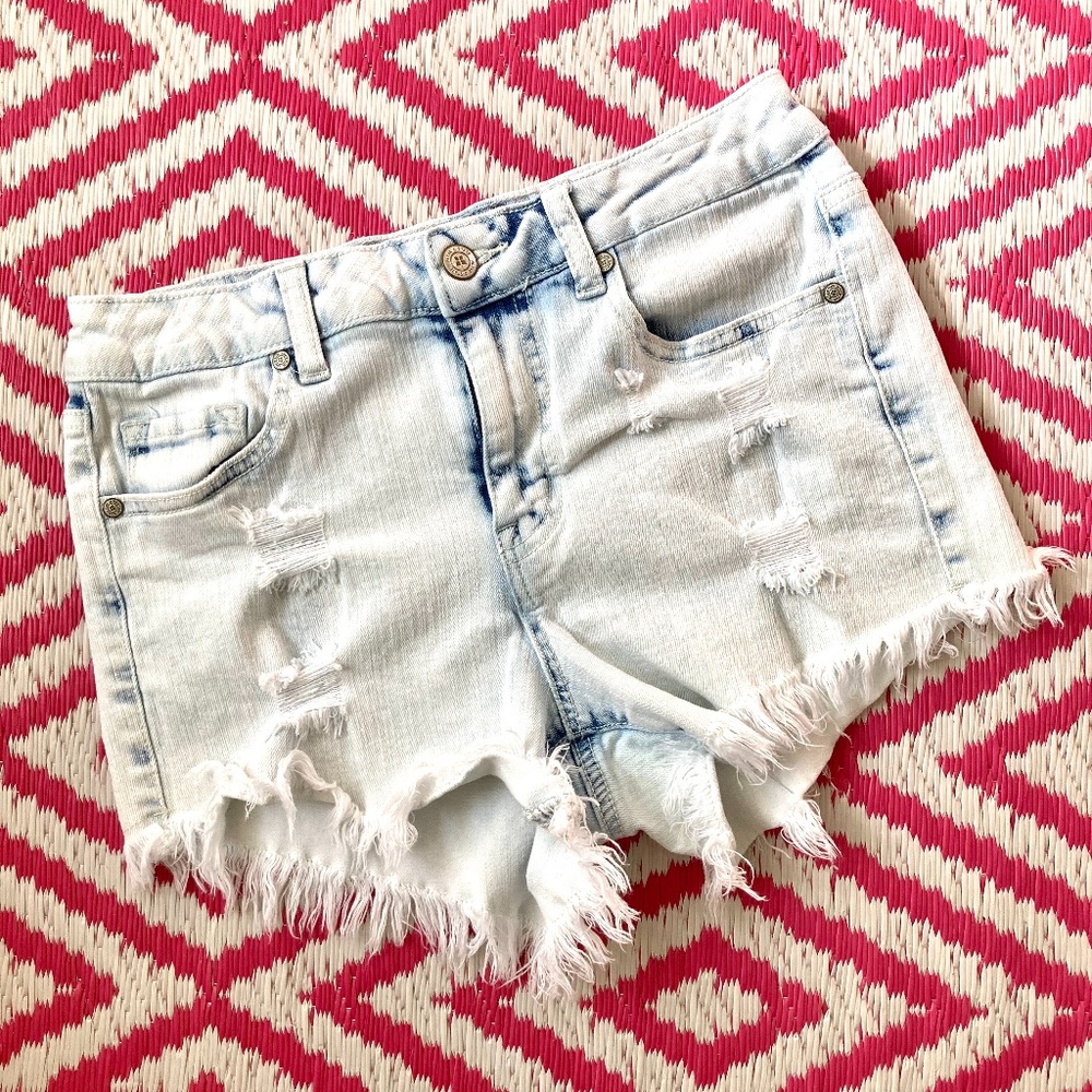 Altar'd State Acid Wash Distressed Jean Shorts 27 - Picture 3 of 6